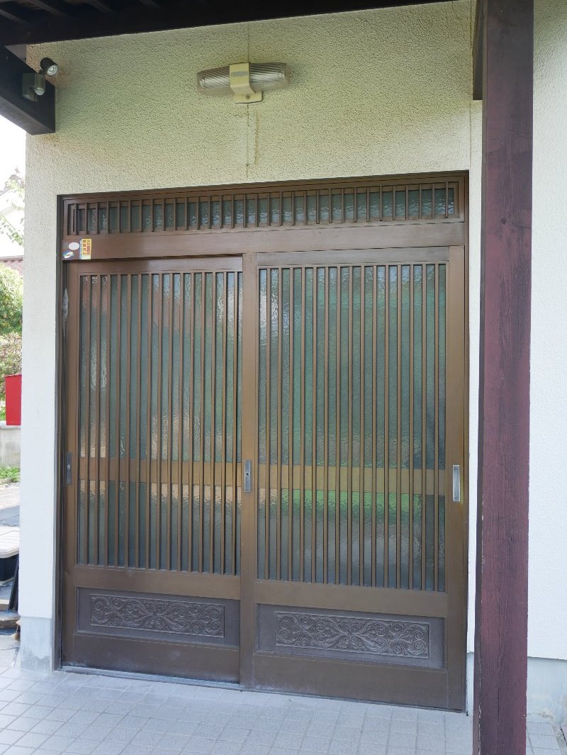玄関ドア・玄関引戸 リフォーム｜玄関引戸の取替工事（LIXILリシェント玄関引戸）