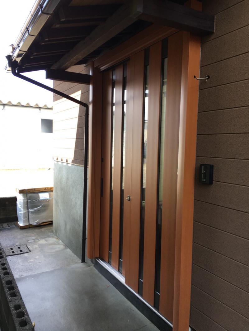 玄関ドア・玄関引戸 リフォーム｜リシェント玄関引戸施工しました！