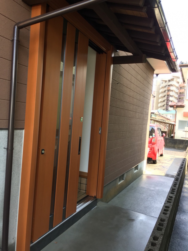玄関ドア・玄関引戸 リフォーム｜リシェント玄関引戸施工しました！