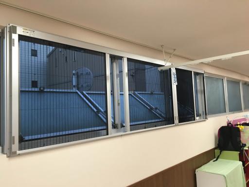 網戸取付け リフォーム｜こんな窓にも網戸付けました2