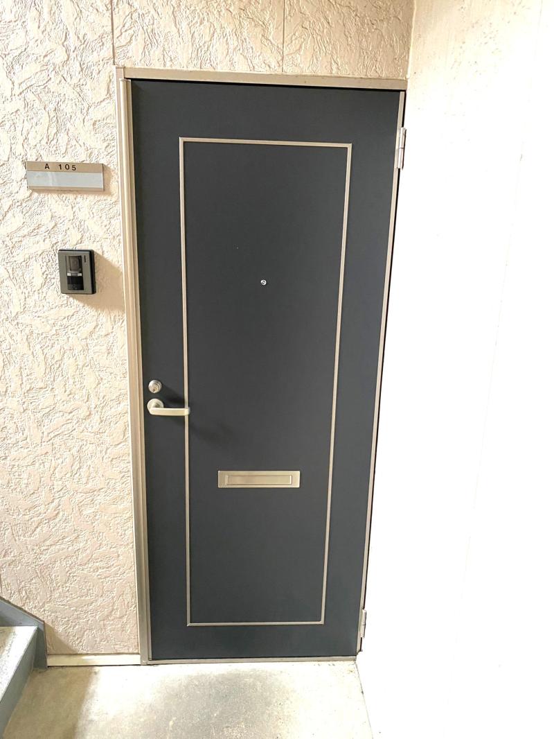 集合住宅のドアの交換