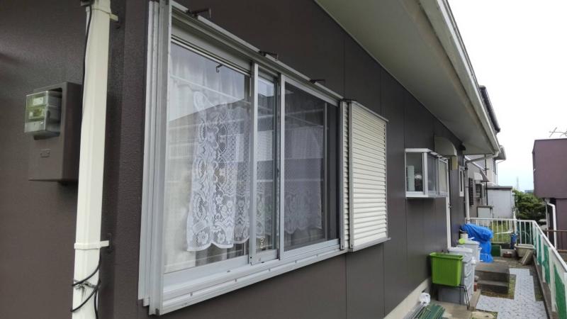 北九州　窓リフォーム　LIXIL　雨戸一筋　取付工事