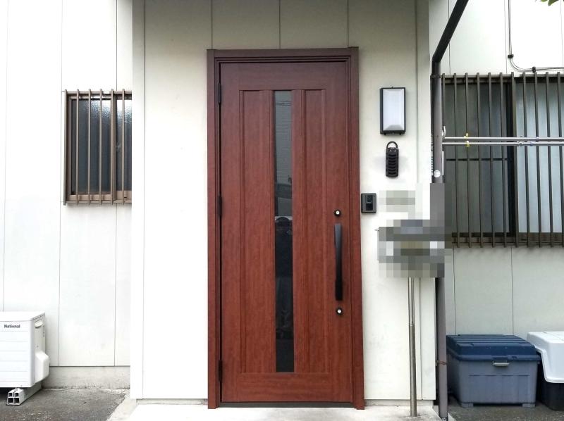 建てつけの悪くなった木製の玄関を交換したい。