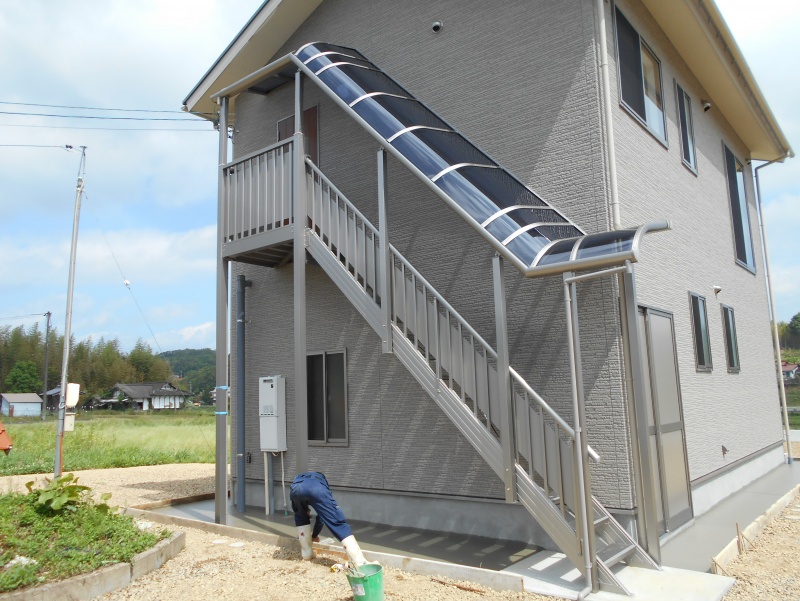 広島市安佐北区のリクシル玄関 窓 壁 フェンス商品 施工の事なら北広島トーヨー住器まで