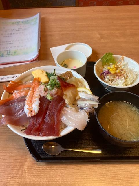 海鮮丼