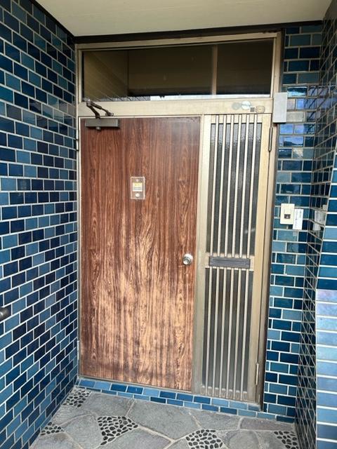 1日で新しい玄関に！　リシェント