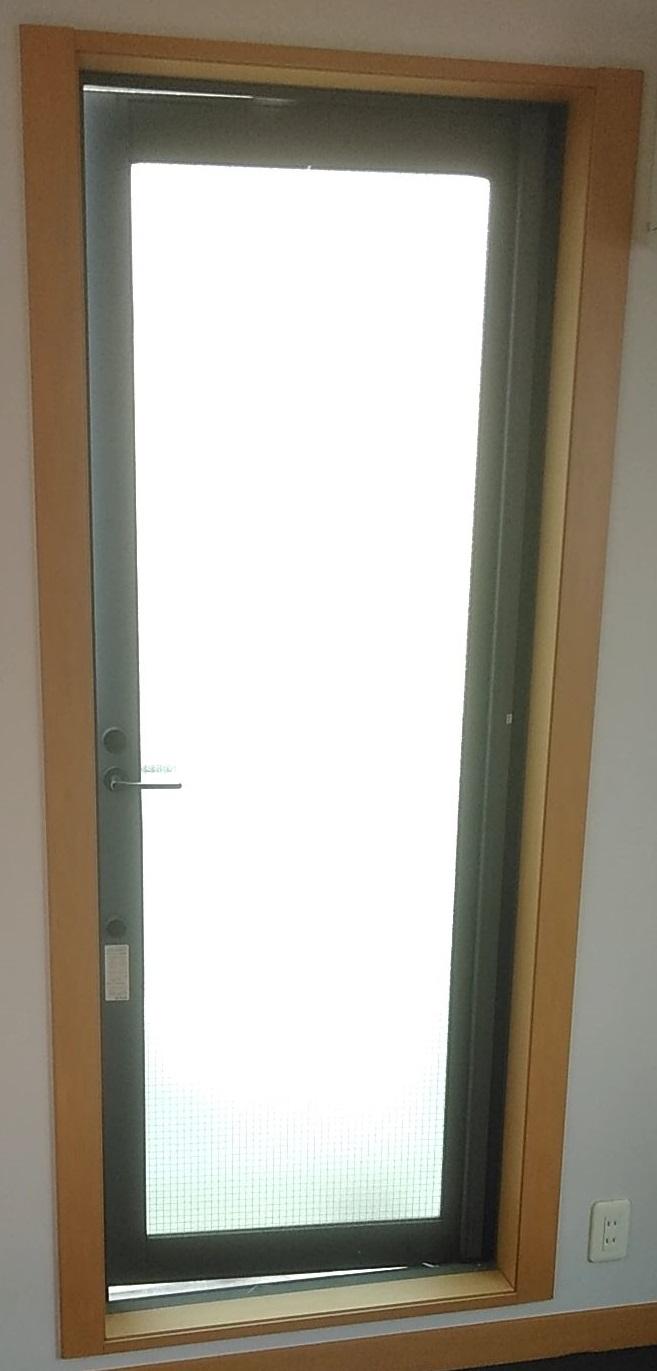 勝手口ドアを新しくしました！