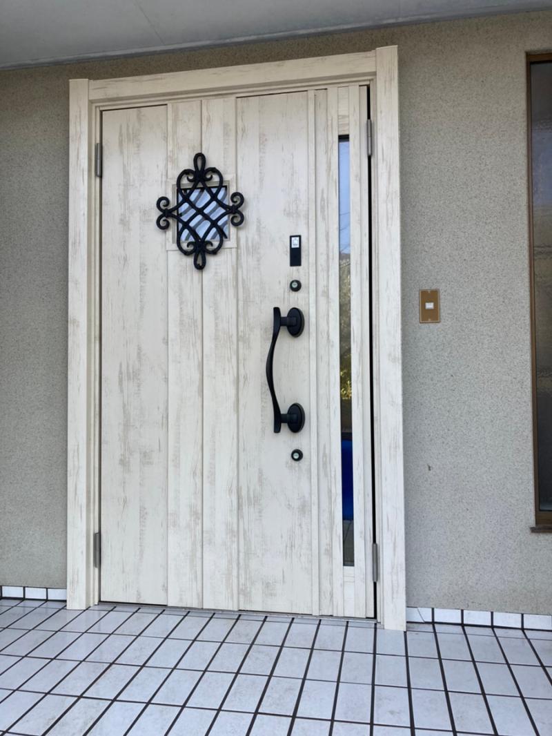 玄関の取り換え工事　尾道