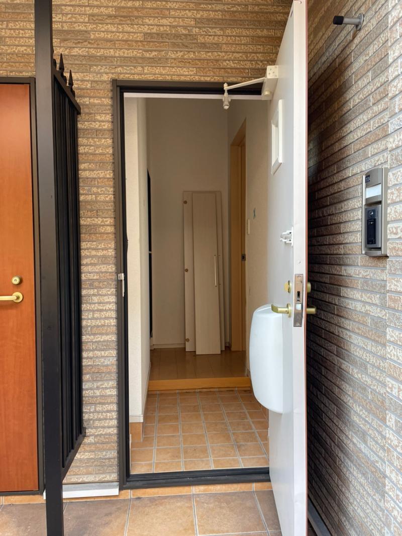 福山市千代田アパート玄関取替