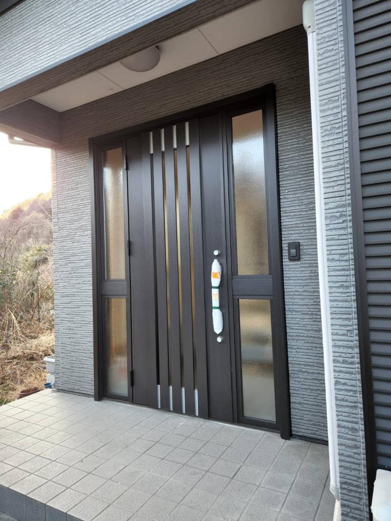 【リシェント  玄関ドア】施工させていただきました