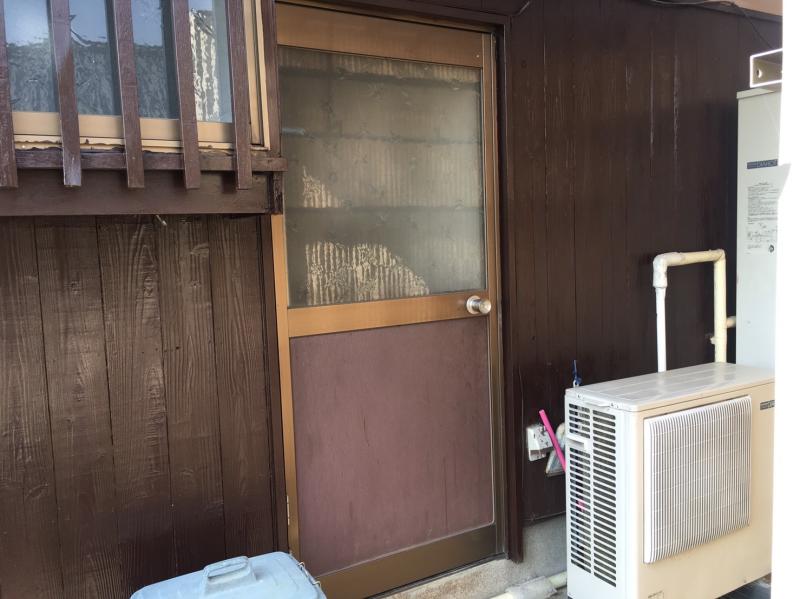 勝手口ドア取替