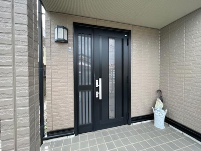 ミネトーヨー住器の【昭島市】カバー工法リフォーム玄関ドア「リシェントⅢ」断熱仕様　取付工事の施工事例詳細写真1