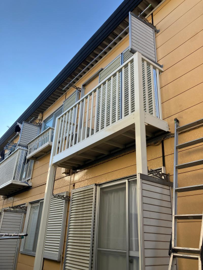 ミネトーヨー住器の【動画有】八王子市　ビューステージHスタイル柱建て　ベランダ取付工事の施工事例詳細写真2
