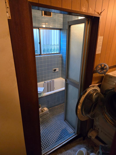【浴室折れ戸カバー】のお話 ミネトーヨー住器のブログ 写真3