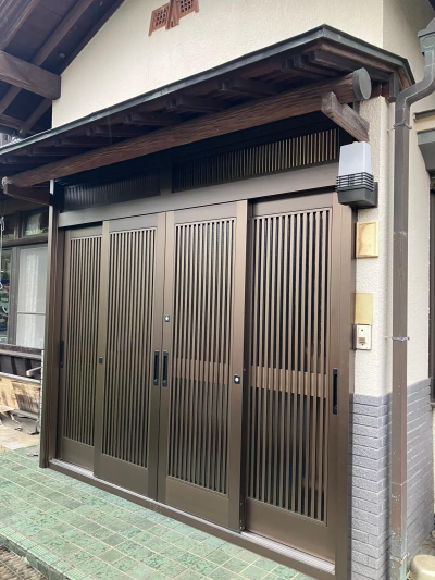 ミネトーヨー住器の【日の出町】リシェント玄関引戸2 取付工事の施工事例詳細写真2