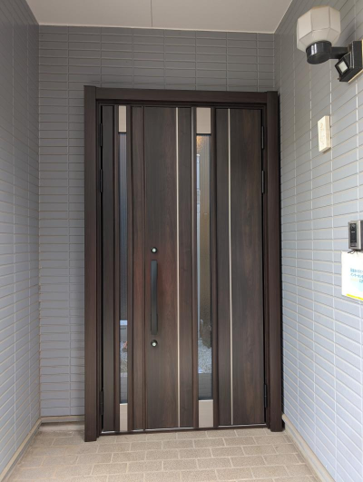 ミネトーヨー住器の【小平市】　リシェントⅢ　玄関カバー工事の施工事例詳細写真2