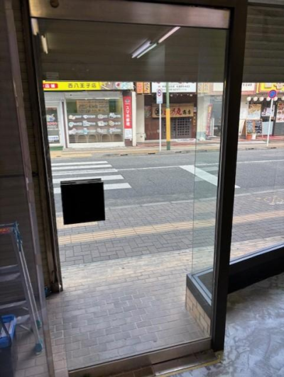 【八王子市】店舗入り口ドア　現地調査 ミネトーヨー住器のブログ 写真1