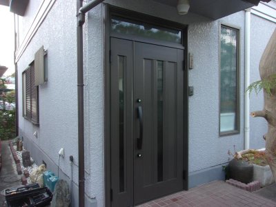 ミネトーヨー住器の【動画有】リフォーム玄関【リシェントⅢ】カバー工事の施工事例詳細写真2