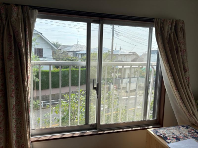 ミネトーヨー住器の【動画有】八王子市 取替窓「リプラス」断熱窓リフォーム工事の施工事例詳細写真1
