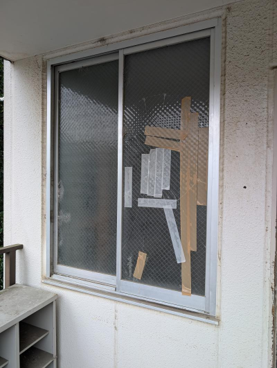 ミネトーヨー住器の【八王子市】私立 中学、高等学校 ガラス交換工事の施工事例詳細写真1