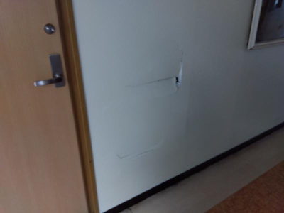 ミネトーヨー住器の【八王子市】施設 壁補修工事の施工事例詳細写真1