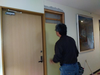 ミネトーヨー住器の【八王子市】施設 壁補修工事の施工事例詳細写真2