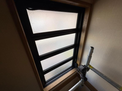 ミネトーヨー住器の【動画有】八王子市 階段部 オーニング窓カバー工事の施工事例詳細写真2