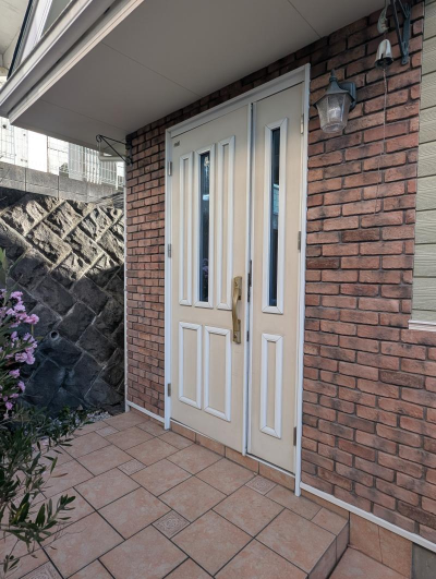 ミネトーヨー住器の【八王子市】断熱ドアカバー工事　リシェントⅢの施工事例詳細写真1