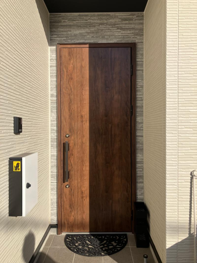 ミネトーヨー住器の【八王子市】　断熱仕様　玄関取替工事の施工事例詳細写真1