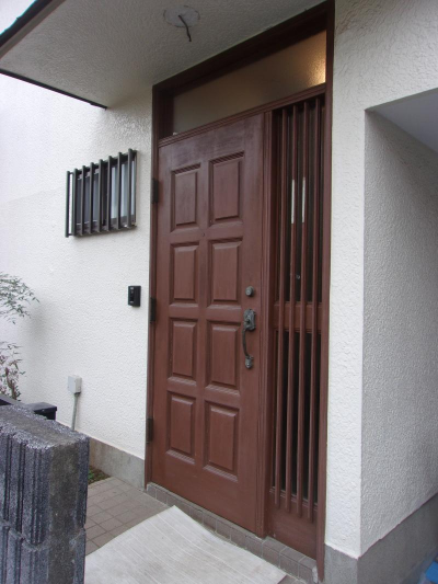 ミネトーヨー住器の【動画有】取替玄関ドア「リシェントⅢ」カバー工事の施工事例詳細写真1