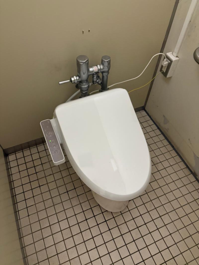 ミネトーヨー住器の【八王子市】施設　シャワートイレ交換工事の施工事例詳細写真2