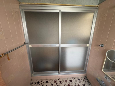 ミネトーヨー住器の【八王子市】浴室引戸（引き違い）カバー工事の施工事例詳細写真2