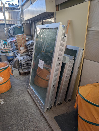 【ビルサッシガラス周りコーキング】 ミネトーヨー住器のブログ 写真2