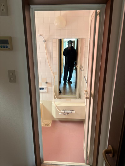 ミネトーヨー住器の【八王子市】浴室中折れ戸 カバー工事の施工事例詳細写真2