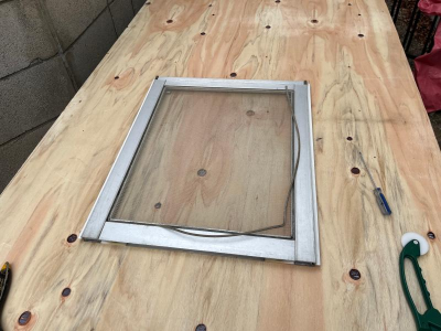 ミネトーヨー住器の【三鷹市】改修工事　網戸張替えの施工事例詳細写真1