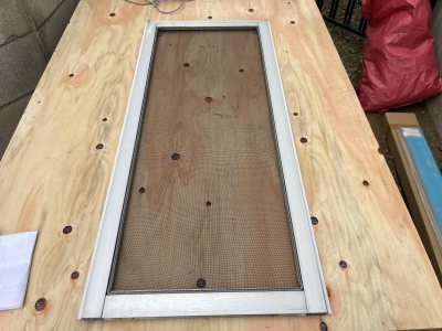 ミネトーヨー住器の【三鷹市】改修工事　網戸張替えの施工事例詳細写真3