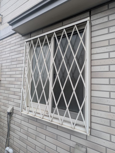 ミネトーヨー住器の八王子市　【浴室用取替窓　リプラス】カバー工事の施工事例詳細写真1