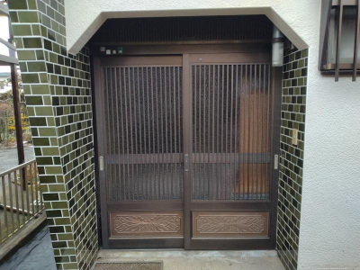 ミネトーヨー住器の【動画有】八王子市　玄関引戸カバー工事の施工事例詳細写真1