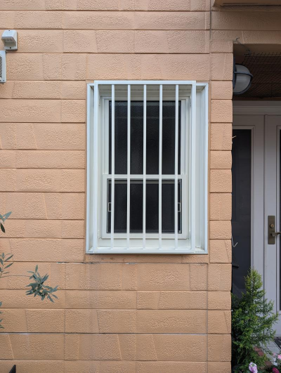 ミネトーヨー住器の【相模原市】取替用窓　リプラス浴室上げ下げ窓　工事の施工事例詳細写真2