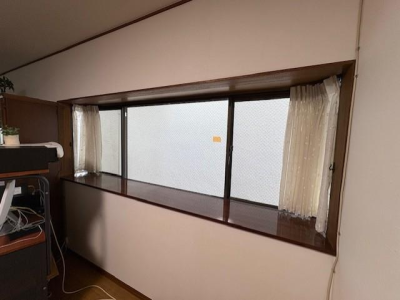 ミネトーヨー住器の【八王子市】断熱窓「内窓インプラス、既存窓クレセント交換」リフォーム工事の施工事例詳細写真1