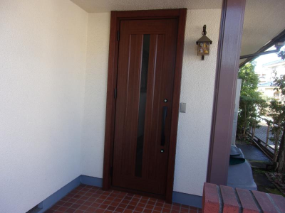 ミネトーヨー住器の【動画有】リシェントⅢ玄関ドア　カバー工事の施工事例詳細写真2