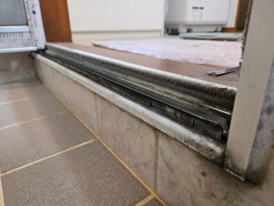 【リシェント浴室中折れ戸】カバー工事 ミネトーヨー住器のブログ 写真2