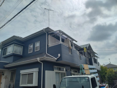 ミネトーヨー住器の【あきる野市】テラスSV　屋根取付工事の施工事例詳細写真1