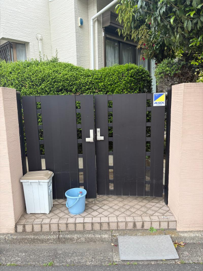 ミネトーヨー住器の【西東京市】LIXIL開き門扉交換工事の施工事例詳細写真1