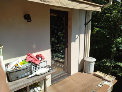 ミネトーヨー住器の【八王子市】採風勝手口ドア カバー工事の施工事例詳細写真1