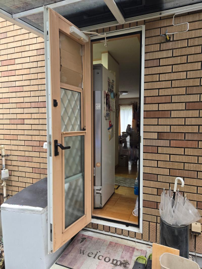 【八王子市】勝手口カバー工事 ついてのご説明 ミネトーヨー住器のブログ 写真3
