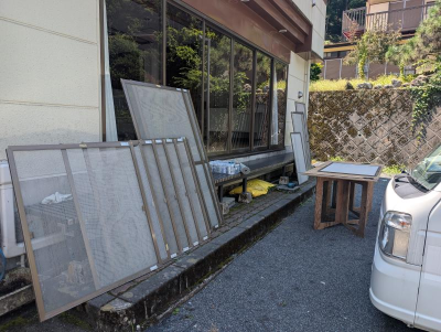 ミネトーヨー住器の【檜原村】網戸張替え工事、サッシクレセント交換工事に伺いましたの施工事例詳細写真1