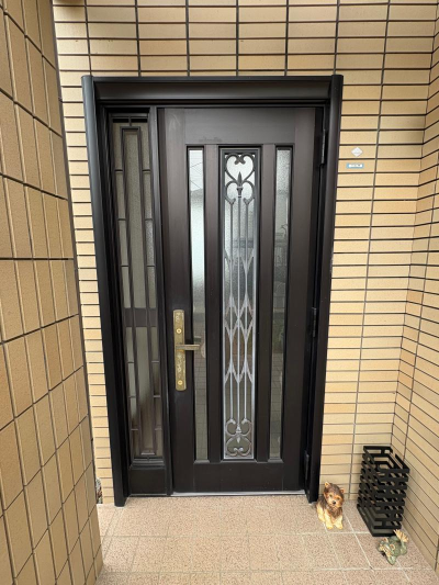 ミネトーヨー住器の【八王子市】リシェントⅢ玄関カバー工事を行いましたの施工事例詳細写真1