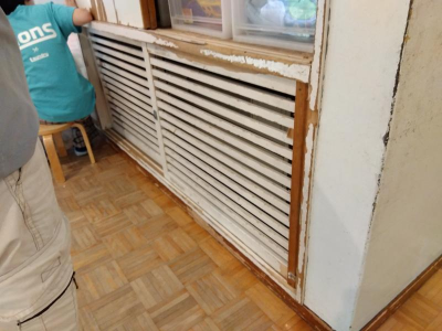 ミネトーヨー住器の八王子市内の施設にて|経年劣化による押入棚の修理・補強工事の施工事例詳細写真1
