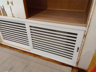 ミネトーヨー住器の八王子市内の施設にて|経年劣化による押入棚の修理・補強工事の施工事例詳細写真5